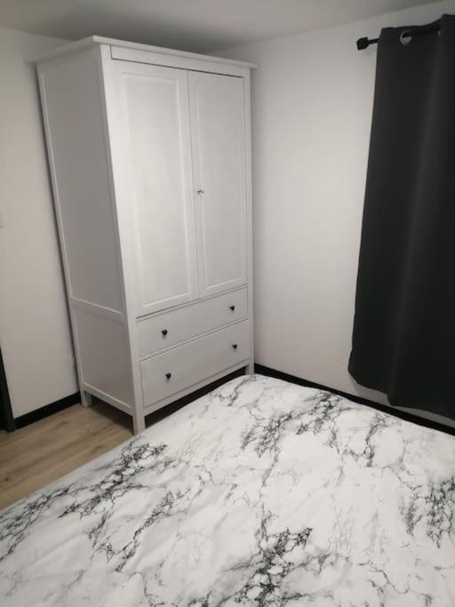 Appartement Tout Proche De Bourg-En-Bresse Peronnas Exteriör bild
