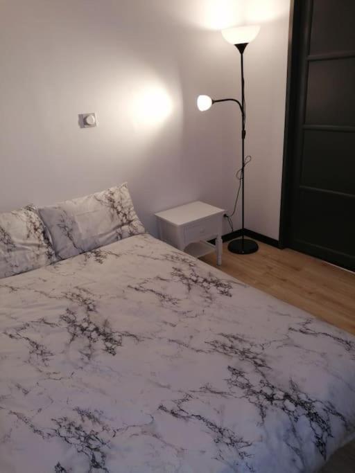 Appartement Tout Proche De Bourg-En-Bresse Peronnas Exteriör bild